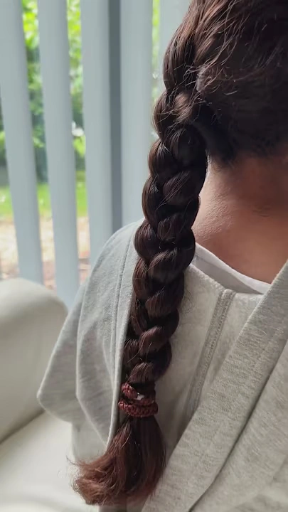 زبدة الشيا للتصفيف وعلاج هيشان و تقصف الشعر